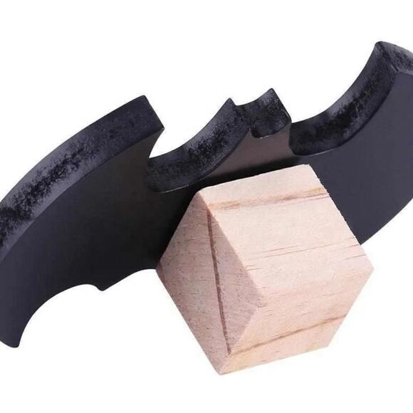 Batman Decorative Clothing Hook - Picture 4 of 4